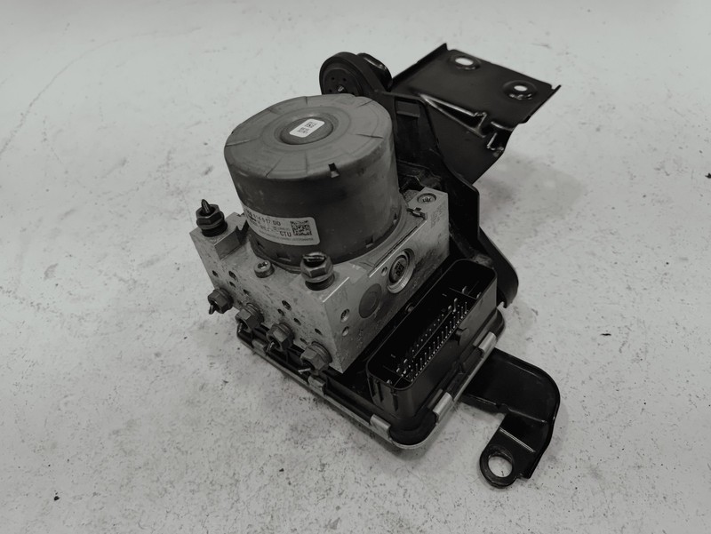 2018 - 2019 VOLKSWAGEN ATLAS ABS ANTI LOCK BRAKE PUMP MODULE W/ BRACKET OEM