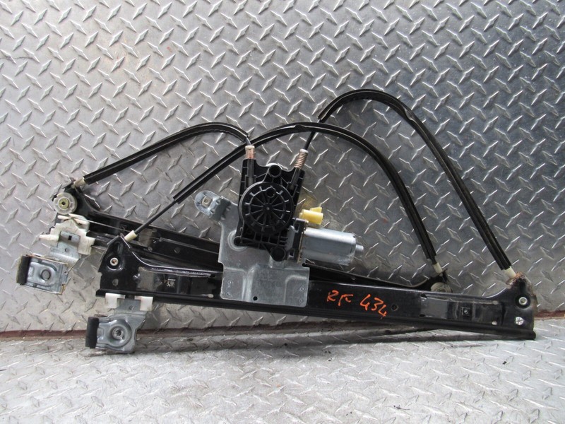 02 - 09 CHEVROLET TRAILBLAZER RIGHT PASSENGER FRONT WINDOW REGULATOR WITH MOTOR