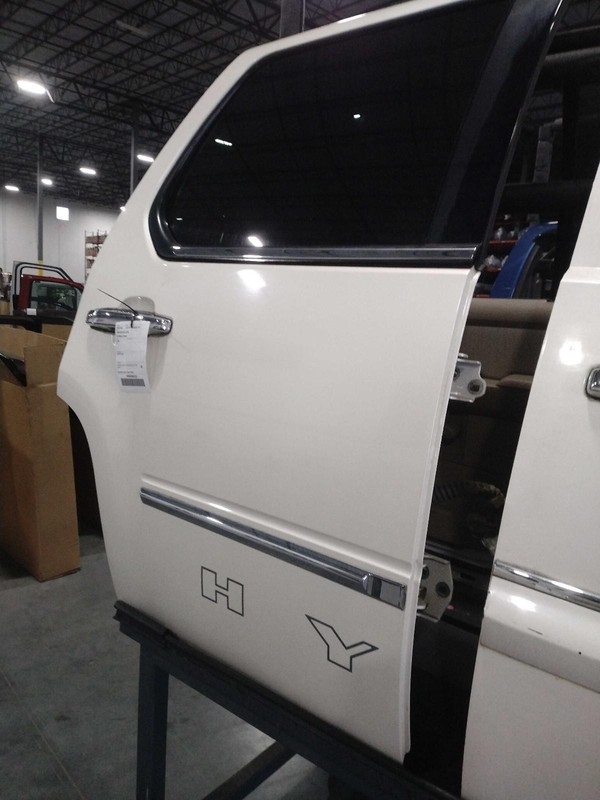 2009 Cadillac Escalade Rear Right Door White 370438 Good Condition 4DR SUV