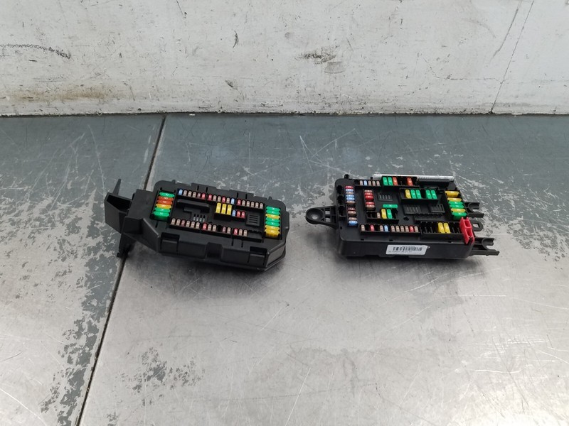 2015 BMW X5M F85 Fuse Panels - 2 #9227 VV5