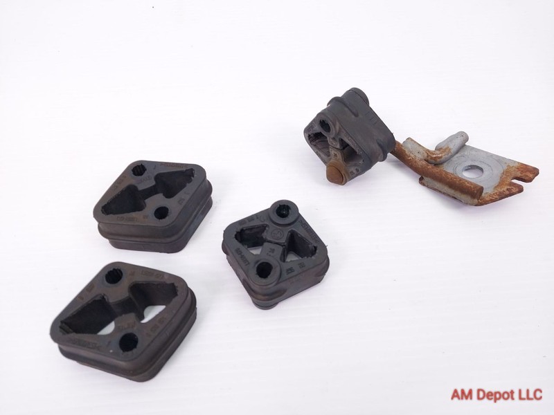 2014 Mini Cooper S F56 F55 F57 Exhaust Bracket Rubber Mounting Hanger Set