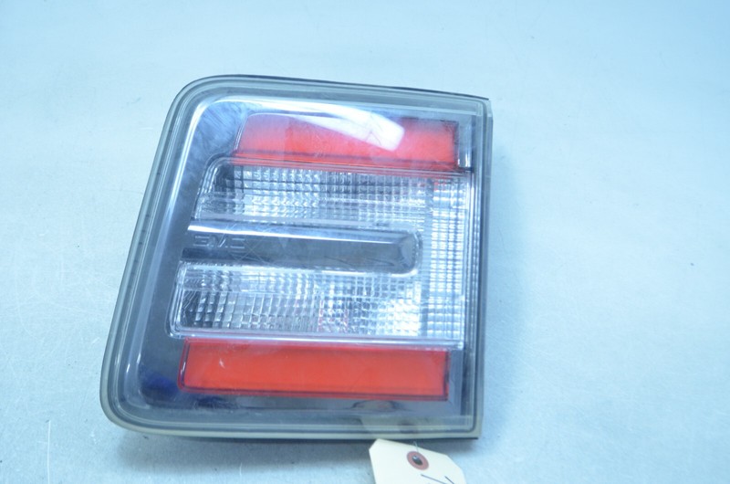 13-16 GMC ACADIA REAR RIGHT PASSENGER SIDE INNER TAIL LIGHT LAMP OEM