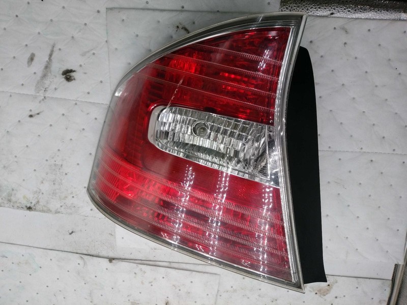 2006 Subaru Legacy Left Tail Light Assembly Blue OEM 39129 Used 252K Miles