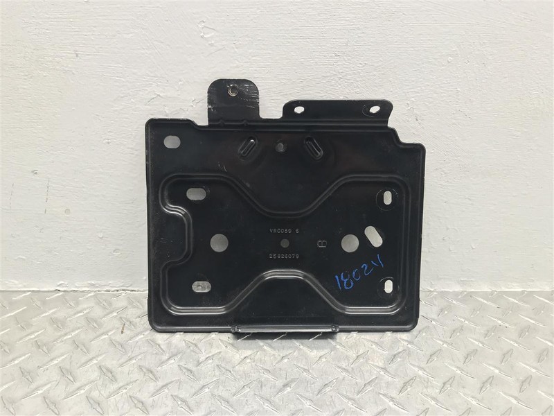2008 CHEVROLET SILVERADO BATTERY TRAY OEM 25826079