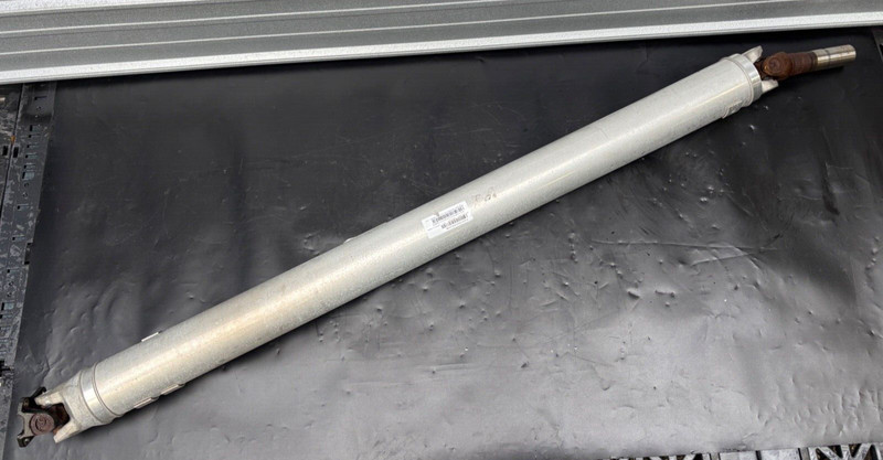 ✅2019-2024 RAM 1500 4X4 REAR Driveshaft DRIVE SHAFT PROPELLER MOPAR OEM 25K