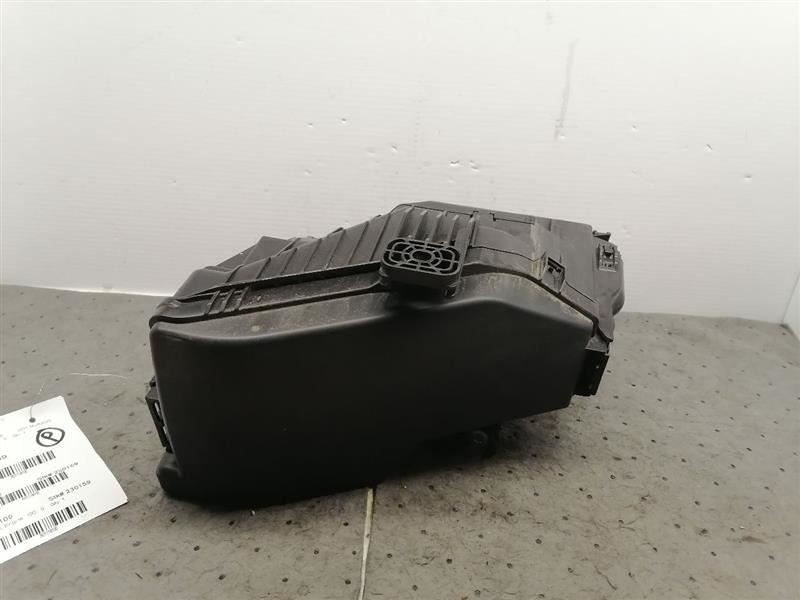 Fuse Junction Box Engine VIN A 4th Digit VQ35DE 4 Door Fits 11-12 MURANO 1118100