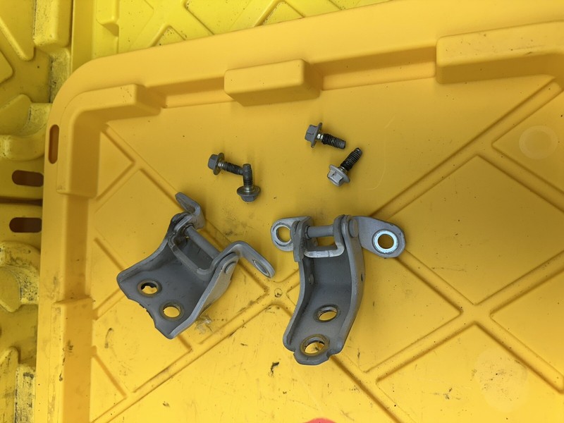 2013 HONDA CRV DOOR RIGHT FRONT HINGE UPPER & LOWER W BOLT OEM