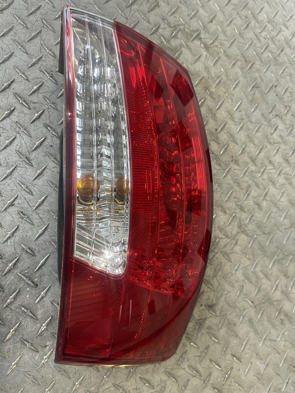 2006 2007 2008 Hyundai Sonata Rear Passenger Right Tail Light Tail Lamp Oem RH