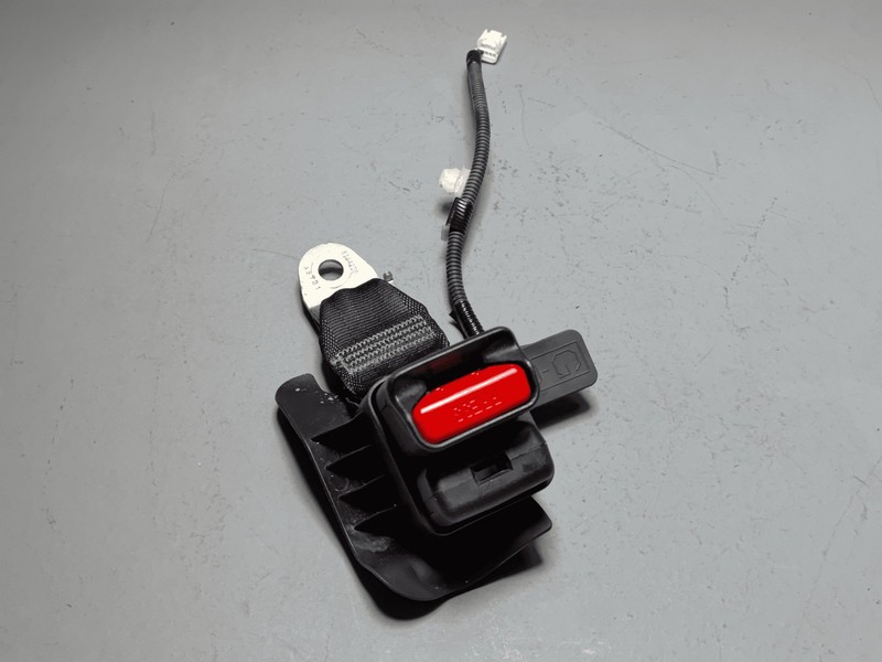 2018 Toyota Camry FWD Rear Right Passenger Side Seatbelt Seat Belt Buckle OEM