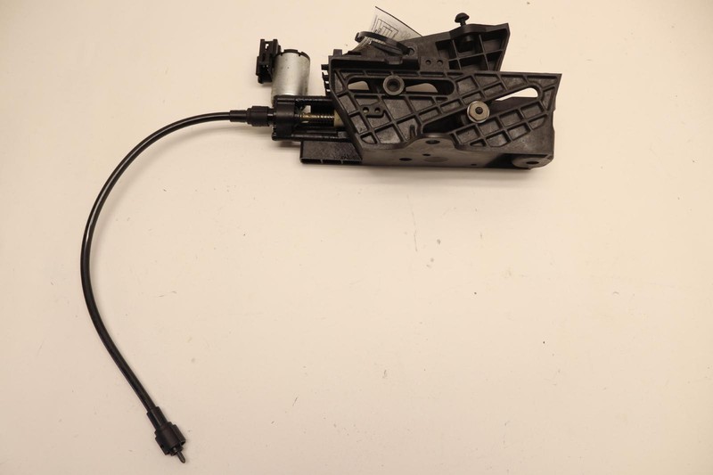 2015-2020 CHEVY SILVERADO 1500 EMERGENCY PARKING BRAKE PEDAL ACTUATOR MOTOR OEM