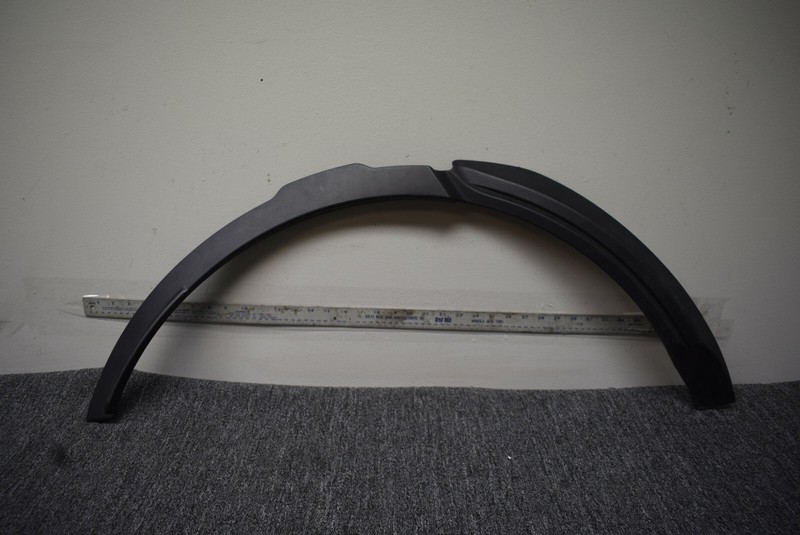 2014-2015 RANGE ROVER REAR RIGHT WHEEL ARCH MOLDING FACTORY OEM