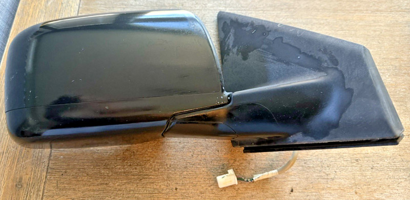 2008-2013 Nissan Rogue Passenger RH Side View Power Door Mirror Black OEM