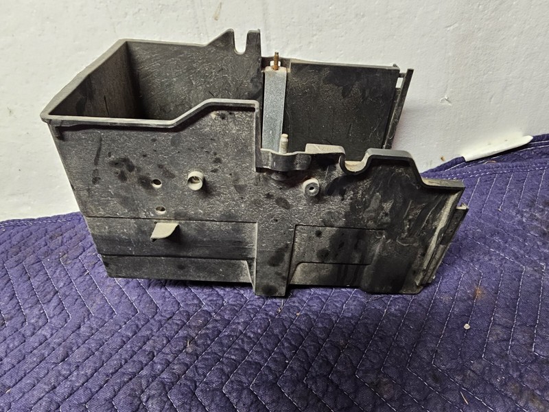 ⭐14-21 Ford Transit Connect Battery Box Cover Battery HolderM