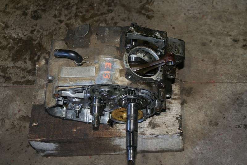 1983 Yamaha YTM 200K Engine Bottom End Crankcase OEM 83 A