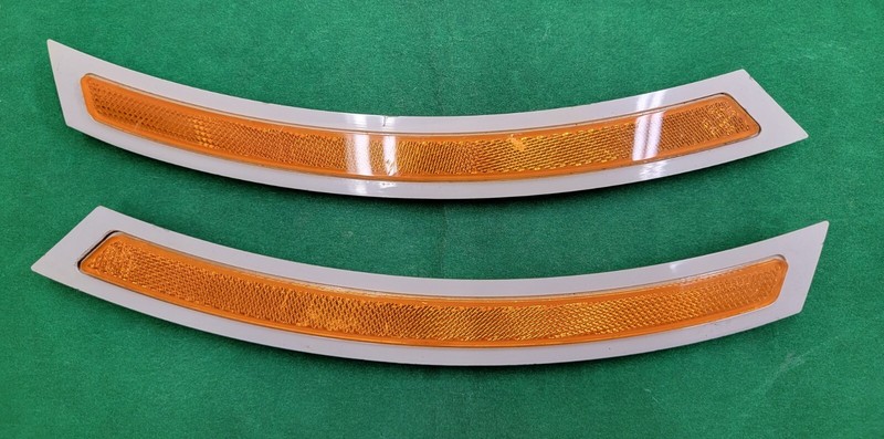 2014 - 2018 BMW X5 F15 M Sport Front Bumper Reflectors Left & Right OEM