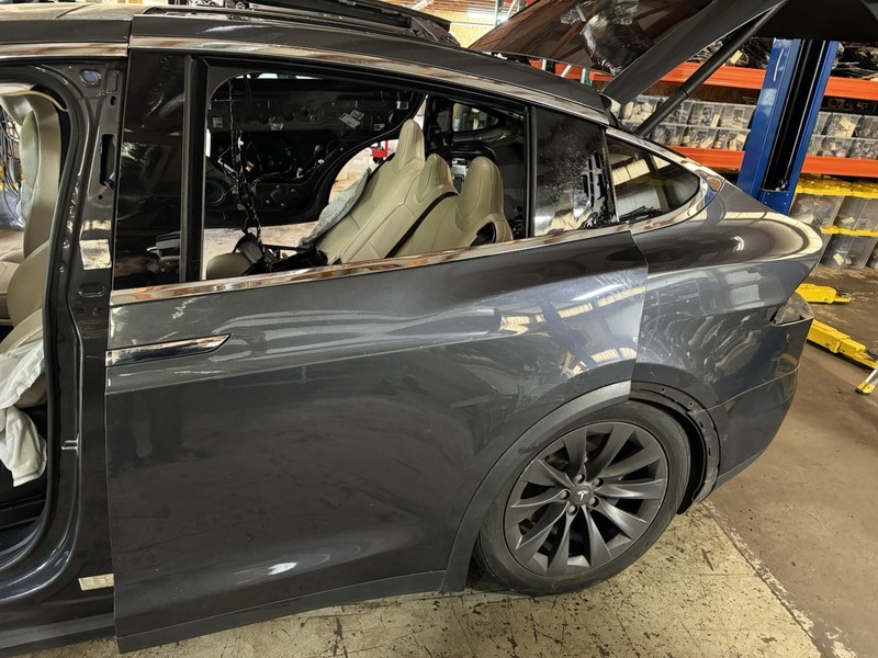 2016-2020 TESLA MODEL X REAR LEFT DRIVER SIDE FALCON DOOR N-30025