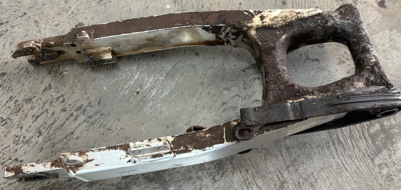 1996 Honda XR600R XR 600R Rear Back Swingarm Swing Arm Swivel Pivot 1995 1997 Z3