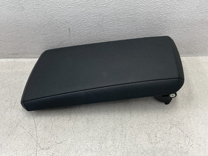 19-21 BMW 330i M340i G20 Center Console Armrest Storage Compartment Lid 1633 OEM