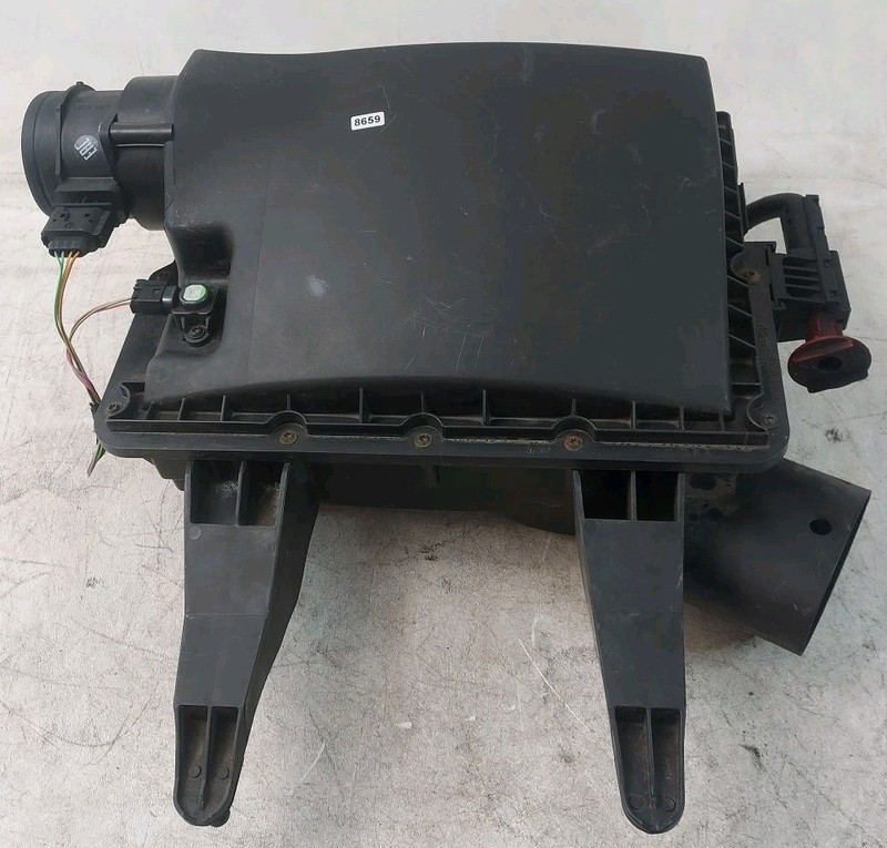 2010-18 Sprinter 2500 3.0L Diesel Air Cleaner Box A0000905001 MAF Mass Flow OEM