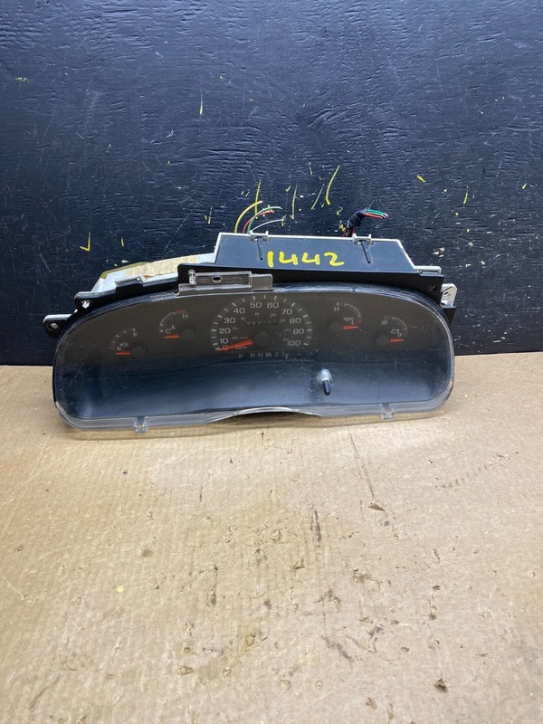 1997 to 2003 Ford E350 VAN Gauge Speedometer Cluster Oem z4402DG