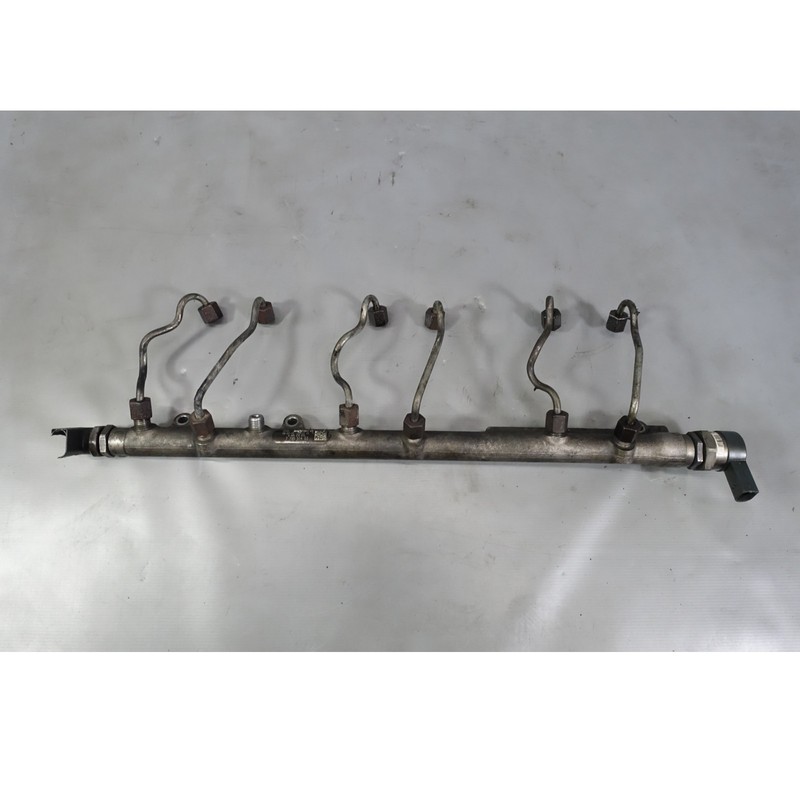 Damaged 2009-2013 BMW E90 335d X5 M57 Diesel Fuel Pressure Accumulator Rail OEM