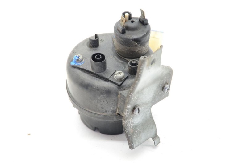 84-86 Nissan 300ZX Z31 Turbo Vacuum Pump Canister 9226002P00