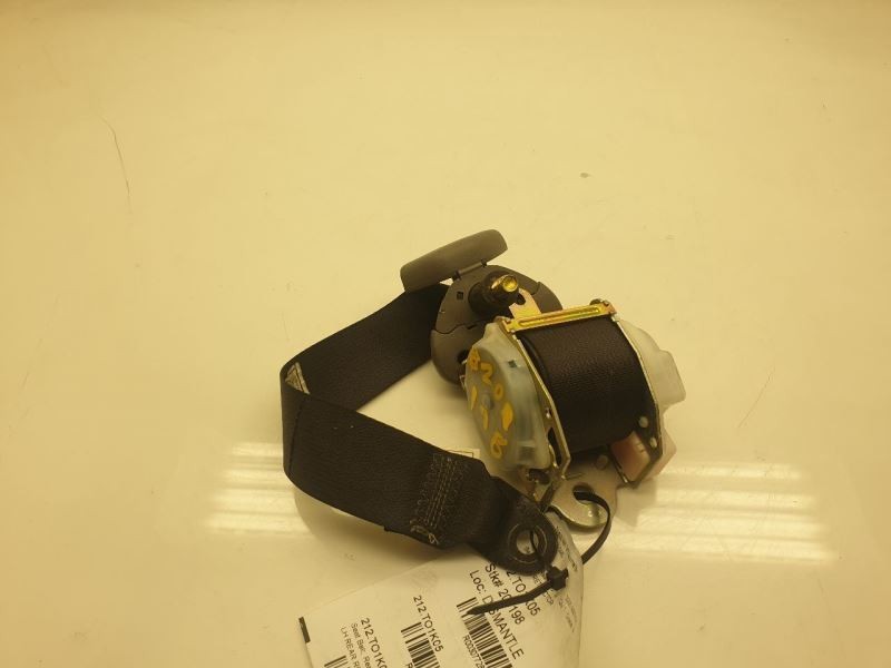 2005 TOYOTA MATRIX DRIVER SIDE REAR SEAT BELT ASSEMBLY
