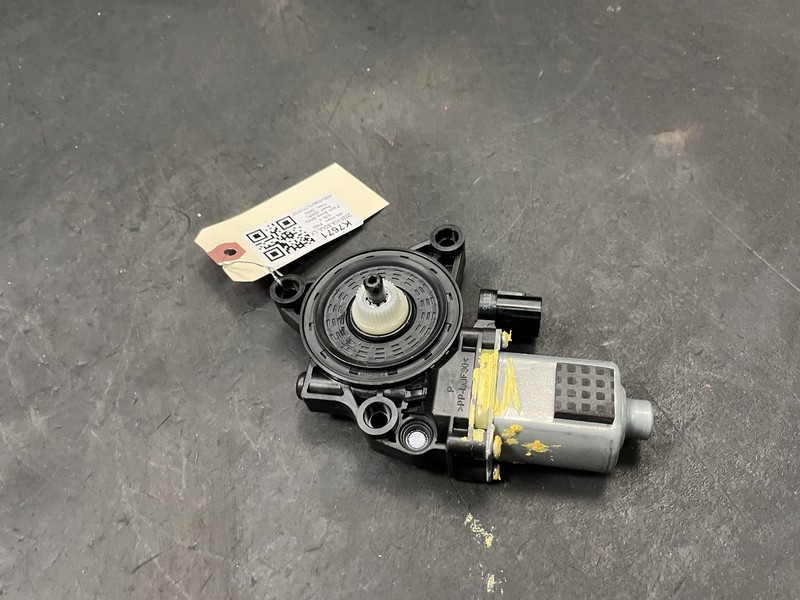 Rear Right Door Window Regulator Motor 2020 Kia Soul 82460-K0000 2021 2022 2023