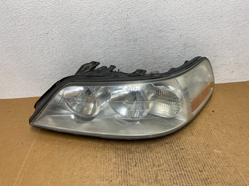2005 to 2011 Lincoln Town Car Left Driver LH Side Headlight AE1166 DW