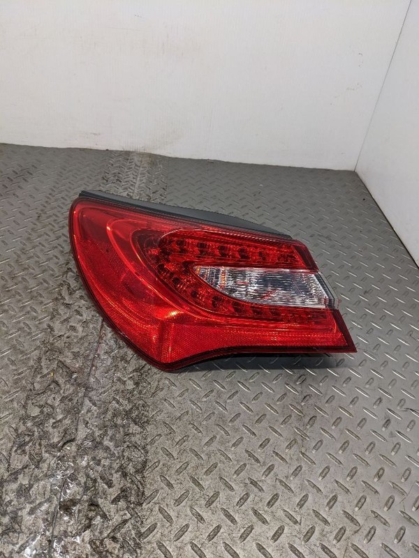 Driver Left Tail Light Convertible Fits 11-14 200 1186268