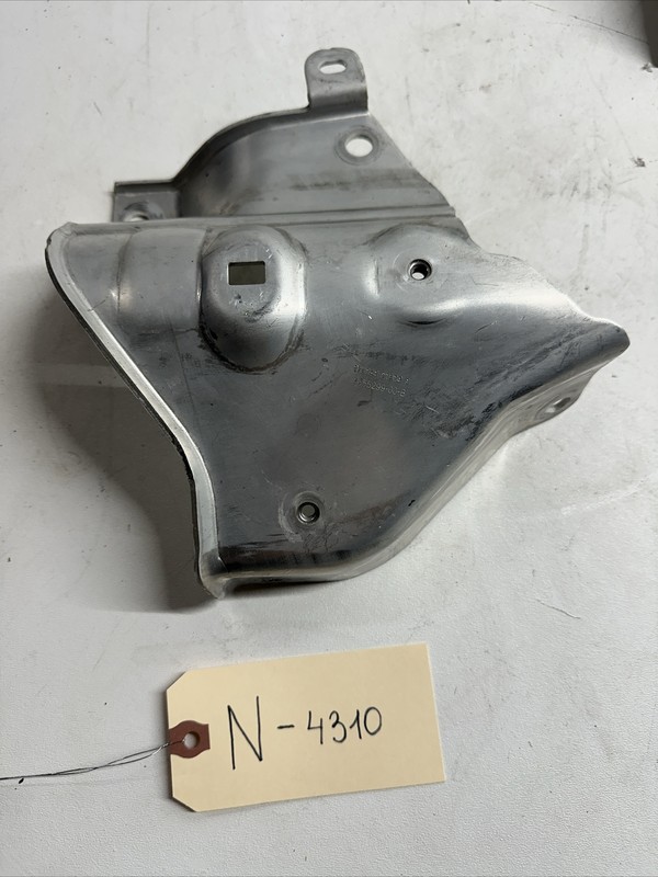22-23 Tesla model X Bracket cylinder receiver air suspension 1655299-00 4310 S23