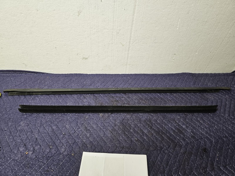 2012 2013 2014 Ford Focus Front Left Door Finish Cover Molding Trim Felt