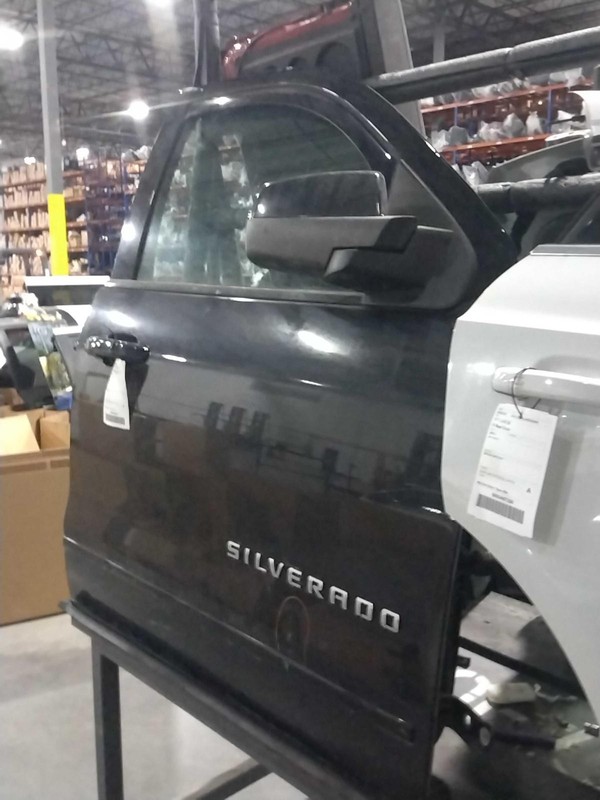 2018 Chevrolet Silverado 1500 Right Front Door Black DENT 135K Miles OEM