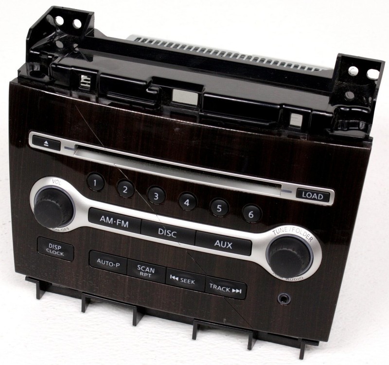OEM Nissan Maxima S Radio Face Cut28185-9DA2A