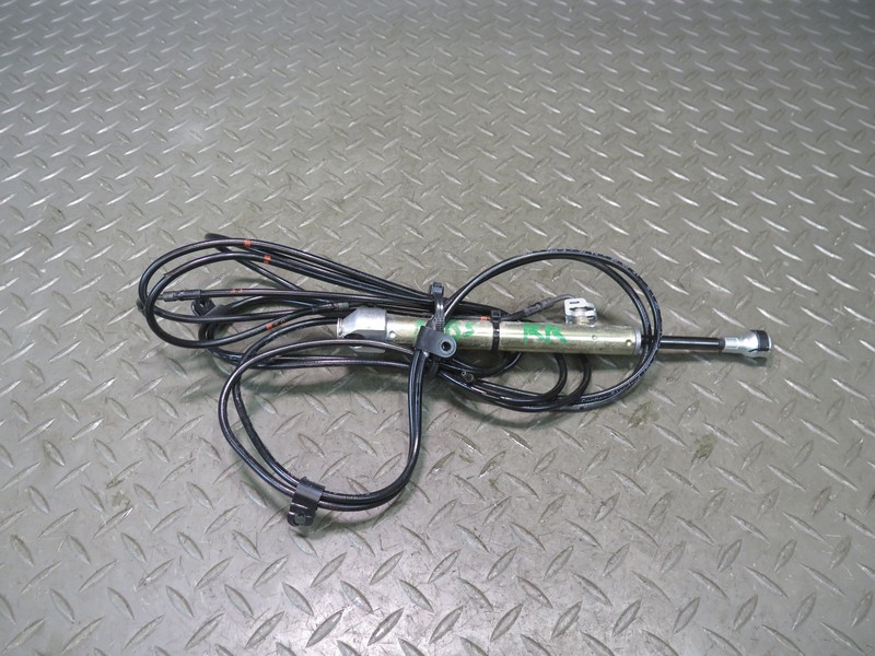 2006-2010 BMW E64 M6 CONVERTIBLE TOP ROOF REAR RIGHT HYDRAULIC CYLINDER