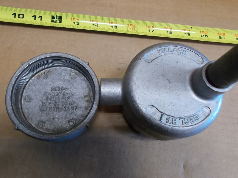 Killark CECLBT-1 Explosion Proof Fixture 071416 w/ CECBC 071270 304SS