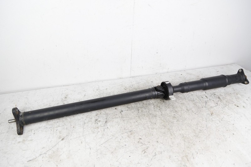 2017-2020 BMW 540I XDRIVE G30 DRIVE SHAFT DRIVESHAFT AXLE CARRIER 8685955 OEM