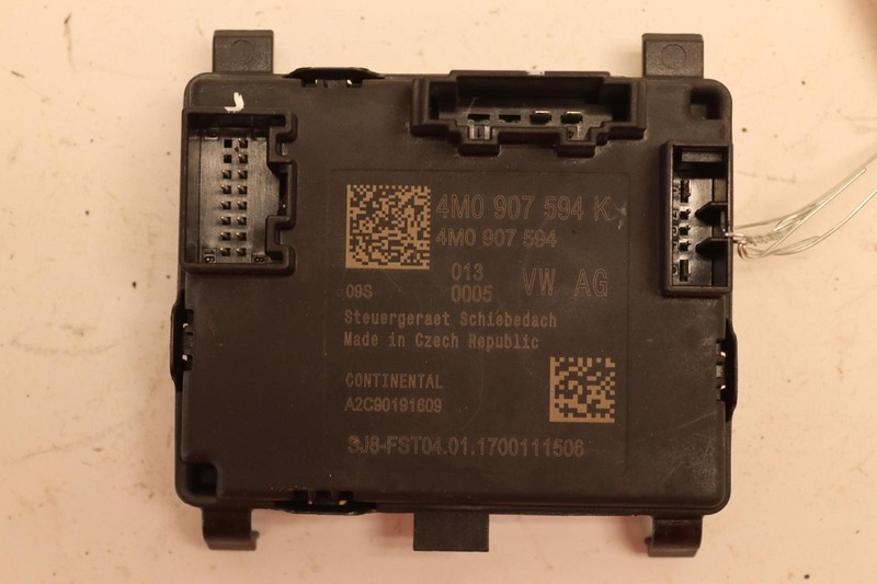2017-2022 PORSCHE PANAMERA REAR PANORAMIC SUNROOF CONTROL MODULE UNIT OEM