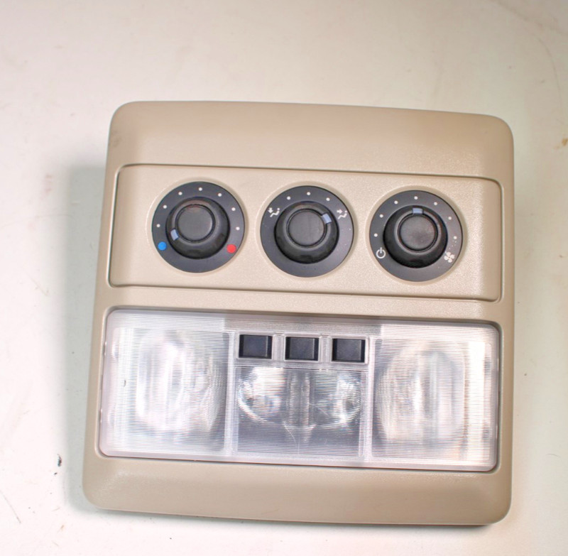 2013-2016 Land Rover LR4 OEM OEM Rear Roof Overhead Dome Light Lamp Assembly
