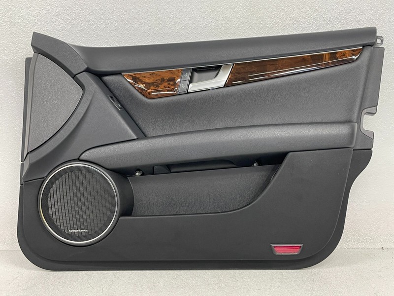 ⭐12-13 MERCEDES BENZ C-CLASS W204 FRONT RIGHT INTERIOR DOOR TRIM PANEL LOT2299