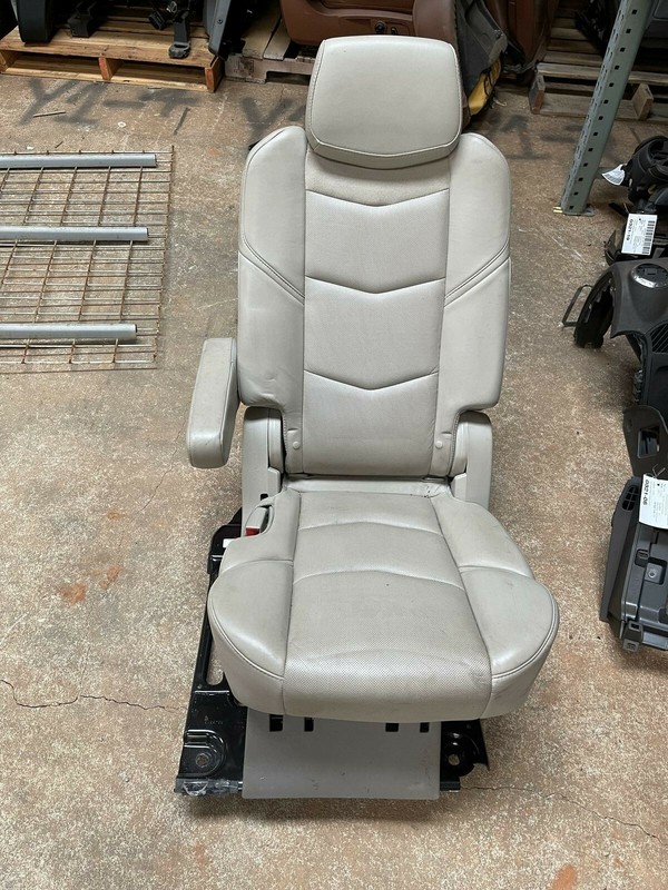 15-18 CADILLAC ESCALADE 2ND MID ROW LEFT DRIVER CAPTIAN CHAIR SEAT OEM BEIGE