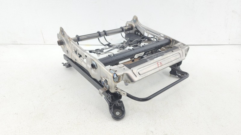 2015-2016 TOYOTA CAMRY FRONT RIGHT SIDE LOWER SEAT TRACK FRAME ADJUSTER OEM