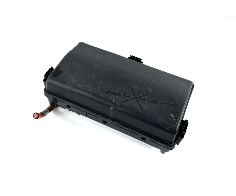 2011-2015 Chevrolet Cruze 1.4L Engine Bay Fuse Box Relay Module OEM 13222782