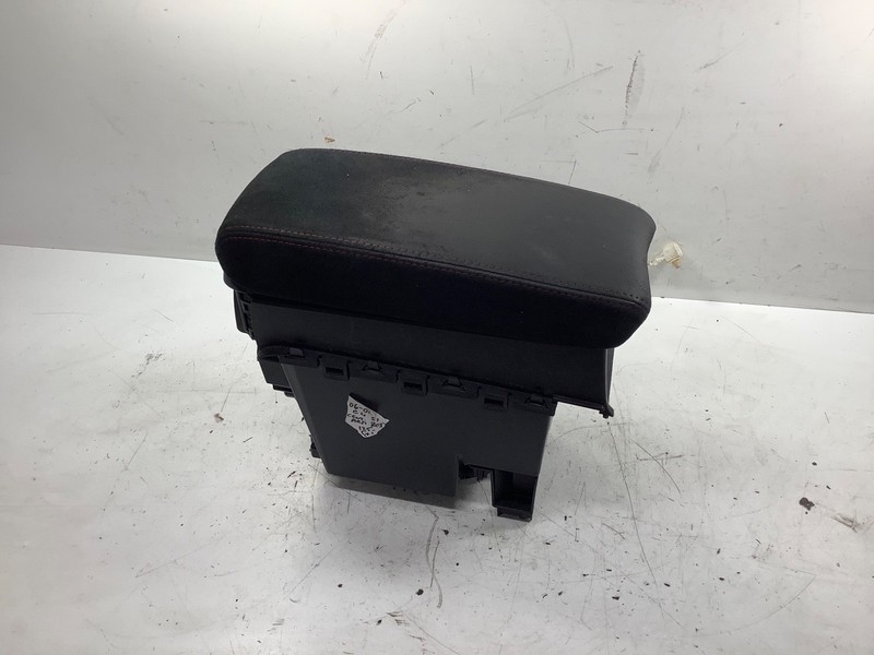 06-011 Honda Civic 4DR SI Center Armrest Black OEM