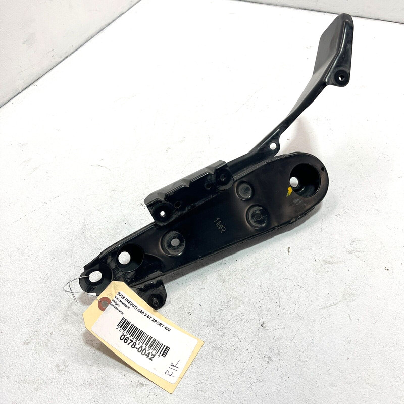 2014-15-16-17-18-2020 INFINITI Q50 REAR RIGHT SIDE CROSSMEMBER STAY BRACKET OEM