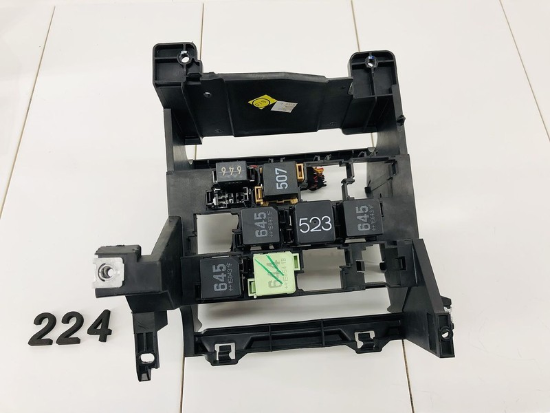 2015 VOLKSWAGEN BEETLE FRONT DASHBOARD AUDIO RADIO MOUNT BRACKER W/ RELAY OEM
