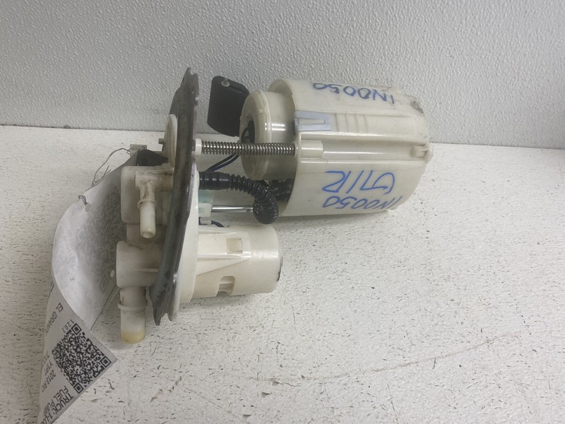 2012-2015 Kia Rio Fuel Pump w Sending Unit & Bracket Filter Oem