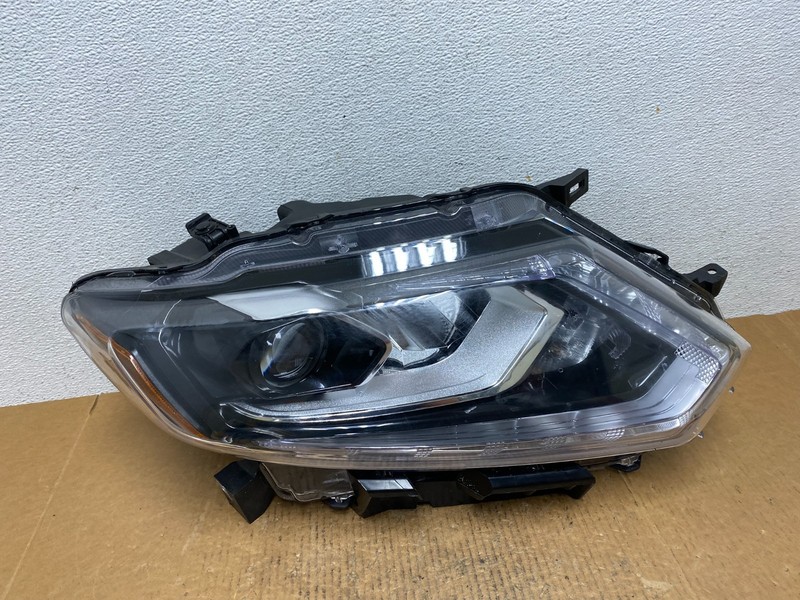 2014 2015 2016 Nissan Rogue Right Passenger RH Halogen Headlight TYC AE0281 DW
