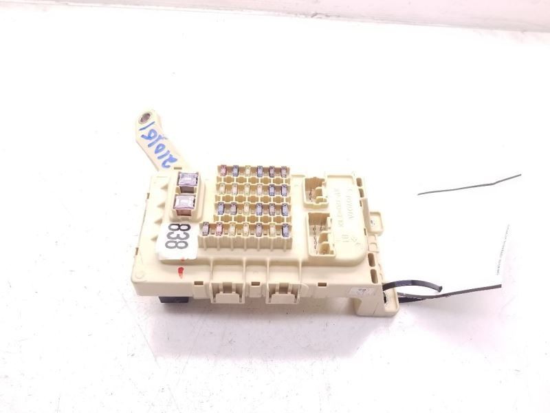 01 02 03 TOYOTA HIGHLANDER CABIN FUSE BOX