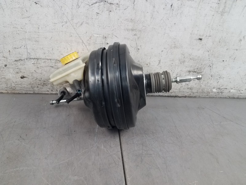 2004 Audi S4 Quattro B6 Brake Master Cylinder / Booster #8570 L7